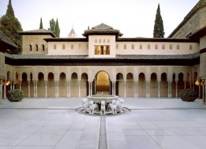 patio-de-los-leones-alhambra-granada.jpg